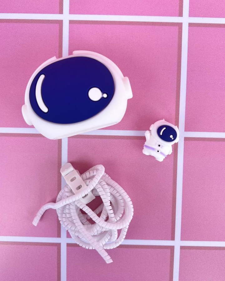 YELPHONES Cartoon 3D Design Protective Case for 18W 20W iPhone 14 13 12 11 Pro Max Fast Charging Cable Adapter Charger -ASTRONUT